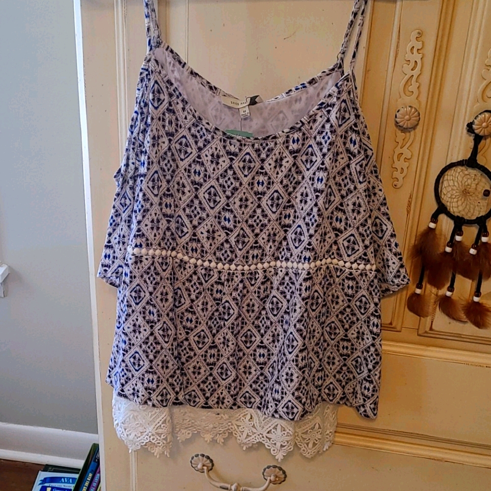 Cold shoulder tank